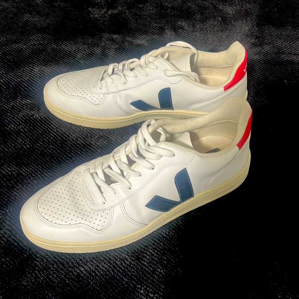 V-10 CWL WHITE NAUTICO PEKIN SIZE 11